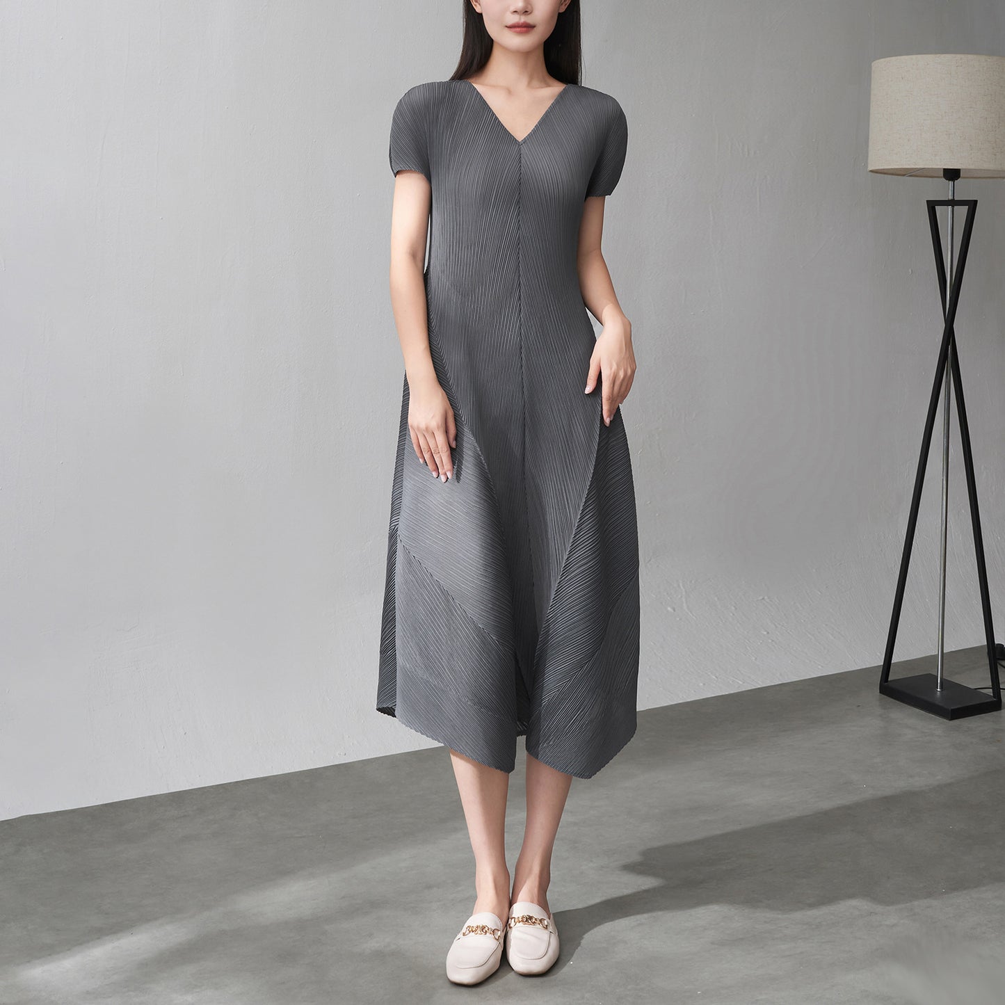 Women's loose pleated dress